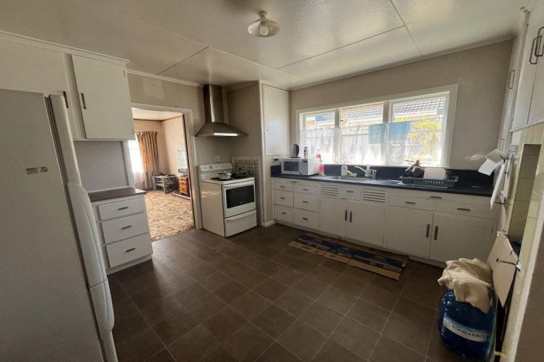 Photo of property in 14 Burton Avenue, Whanganui East, Whanganui, 4500