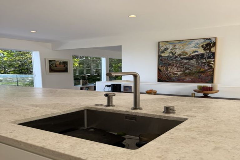 Photo of property in 48 Seaview Avenue, Northcote, Auckland, 0627