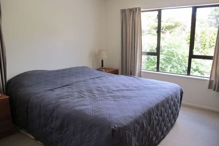 Photo of property in 51 Topliss Drive, Northcross, Auckland, 0632