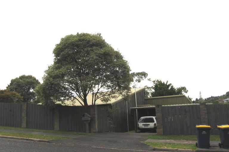 Photo of property in 6 Scarlock Avenue, Browns Bay, Auckland, 0630