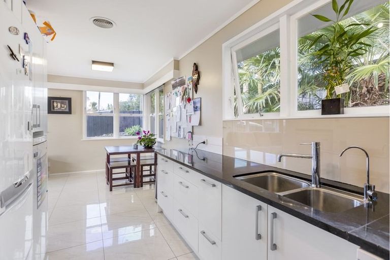 Photo of property in 36 Stanley Road, Glenfield, Auckland, 0629