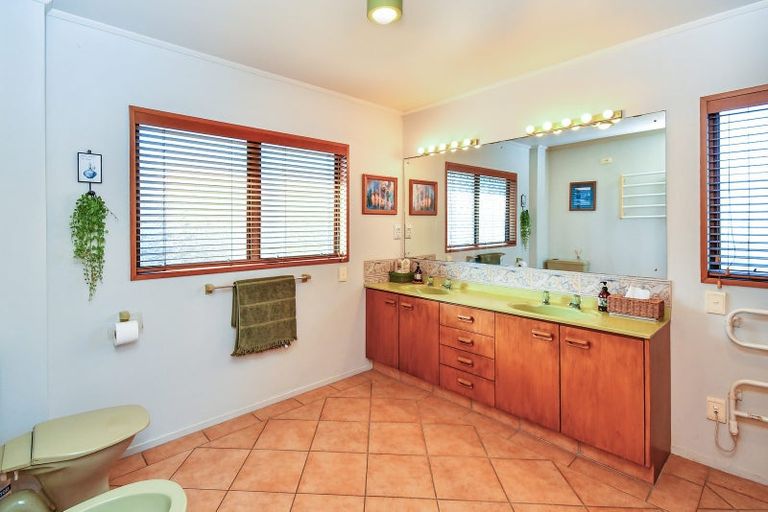 Photo of property in 8 Lemonwood Place, The Gardens, Auckland, 2105