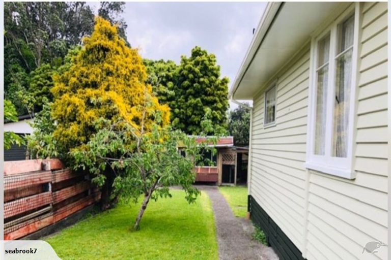 Photo of property in 122a Govett Avenue, Frankleigh Park, New Plymouth, 4310