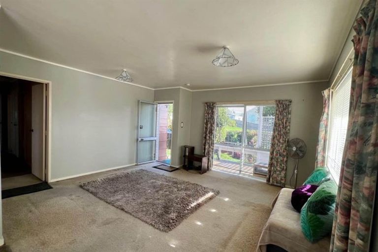 Photo of property in 11a Christmas Road, Manurewa, Auckland, 2102