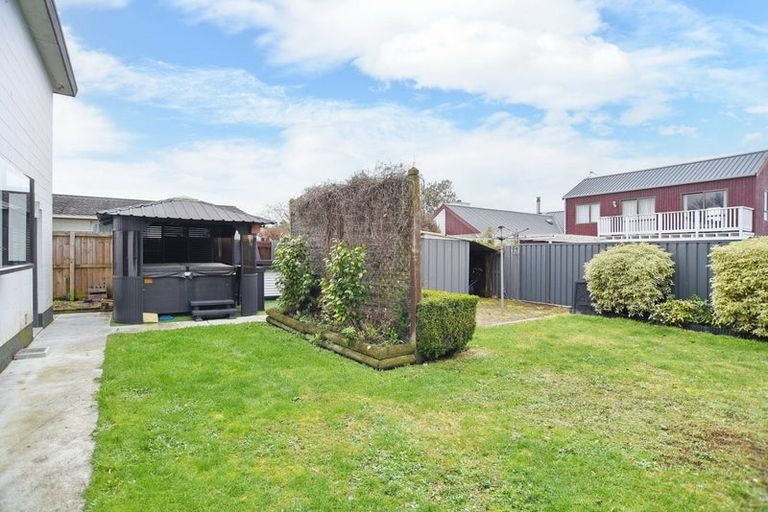 Photo of property in 61 Seddon Street, Rangiora, 7400