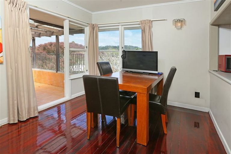 Photo of property in 42 Glengarry Road, Glen Eden, Auckland, 0602