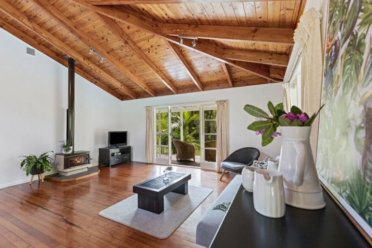 Photo of property in 71c Pa Road, Kerikeri, 0230