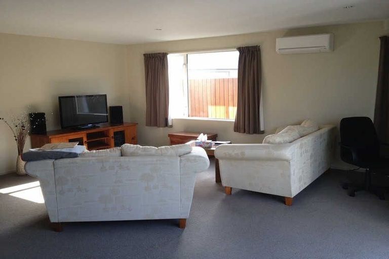 Photo of property in 52 Somerville Crescent, Aidanfield, Christchurch, 8025