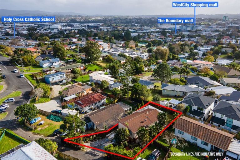 Photo of property in 2/48 Lavelle Road, Henderson, Auckland, 0612