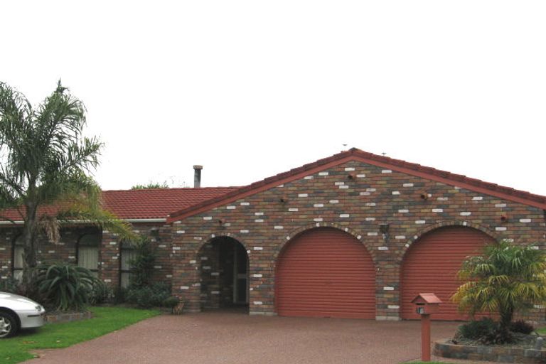 Photo of property in 16 Ti Nana Crescent, Henderson, Auckland, 0610