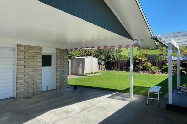 Photo of property in 3 Trigg Crescent, Taradale, Napier, 4112