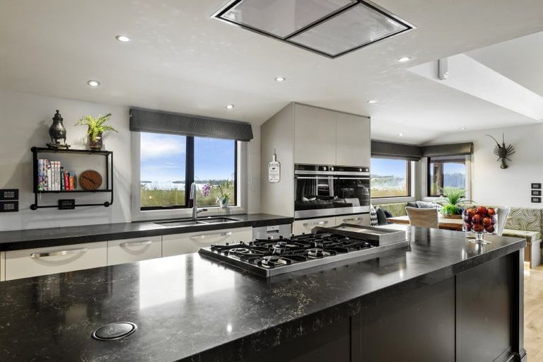 Photo of property in 255 Clifton Road, Whitford, Howick, 2571