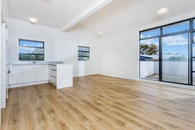 Photo of property in 420/18 Sunnyhaven Avenue, Beach Haven, Auckland, 0626