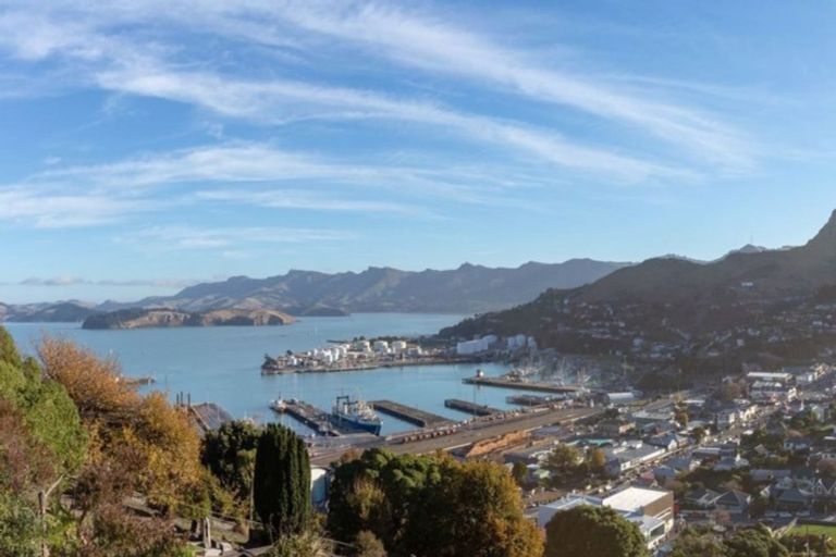 Photo of property in 1 Foster Terrace, Lyttelton, 8082