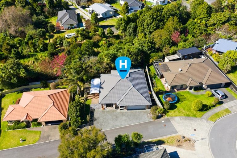 Photo of property in 18 Bateleur Close, Welcome Bay, Tauranga, 3112