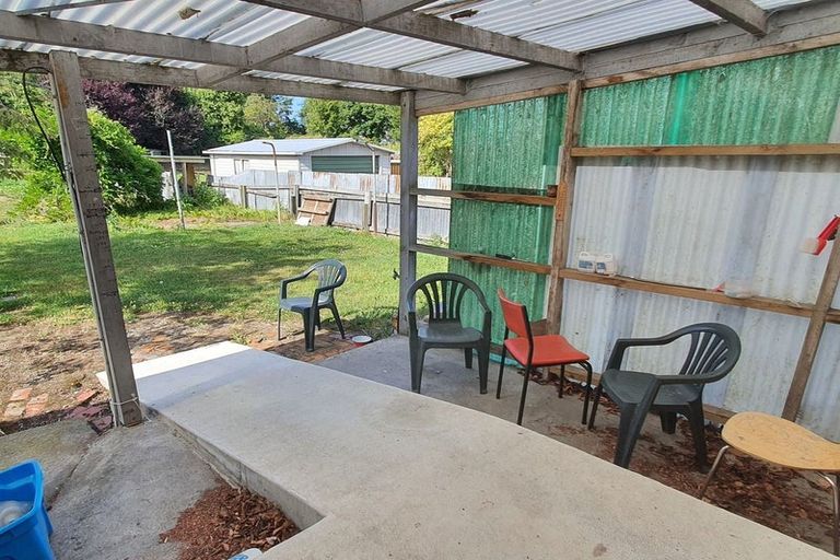 Photo of property in 24 Leonard Street, Waimate, 7924