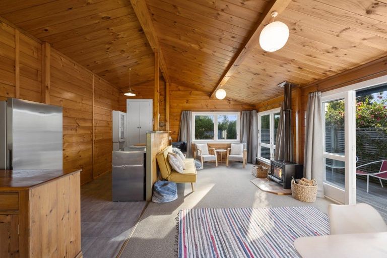 Photo of property in 1/19 Kinloch Road, Kinloch, Taupo, 3377