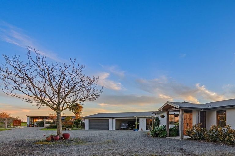 Photo of property in Te-puna Wedding Venue, 375 Lethbridge Road, Feilding, 4779