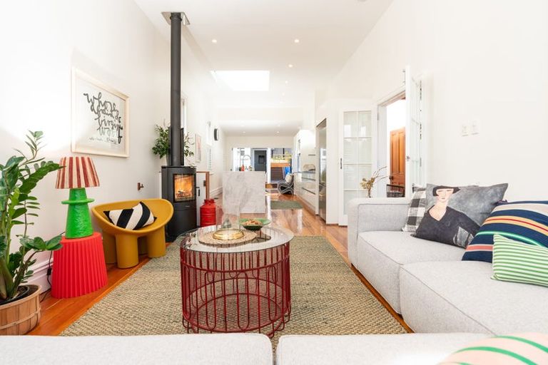 Photo of property in 87 Tiber Street, Island Bay, Wellington, 6023