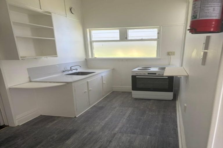 Photo of property in 22 Lawrence Street, Newtown, Wellington, 6021