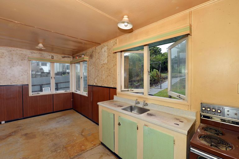 Photo of property in 2a Hilltop Avenue, Morningside, Whangarei, 0110