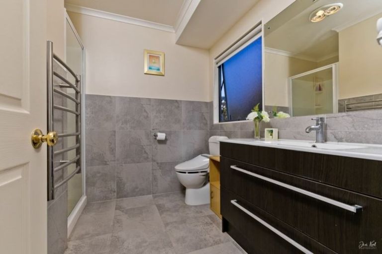 Photo of property in 48 Waldorf Crescent, Orewa, 0931