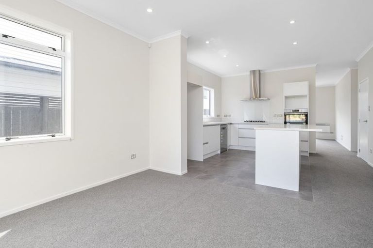 Photo of property in 19 Fort Lincoln Loop, Karaka, Papakura, 2113