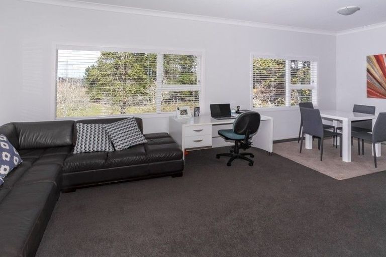 Photo of property in 17 Ridgeline Way, Brookby, Manurewa, 2576