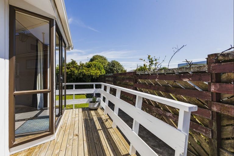 Photo of property in 124 Charles Street, Westshore, Napier, 4110
