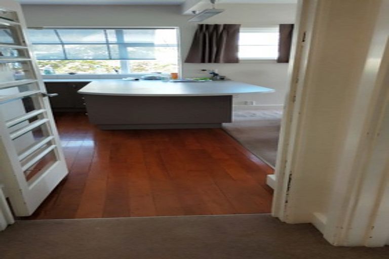 Photo of property in 48 Dyers Pass Road, Cashmere, Christchurch, 8022