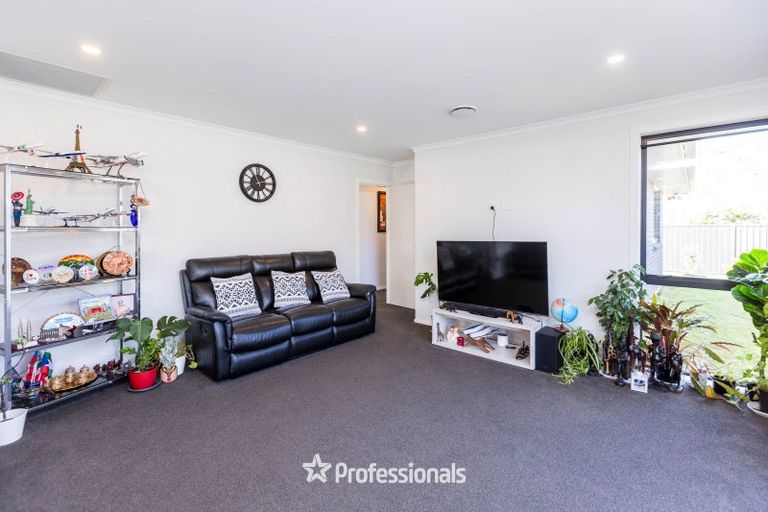 Photo of property in 33 Cynisca Crescent, Wallaceville, Upper Hutt, 5018