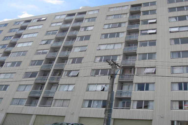 Photo of property in Melksham Towers, 902/131 Brougham Street, Mount Victoria, Wellington, 6011