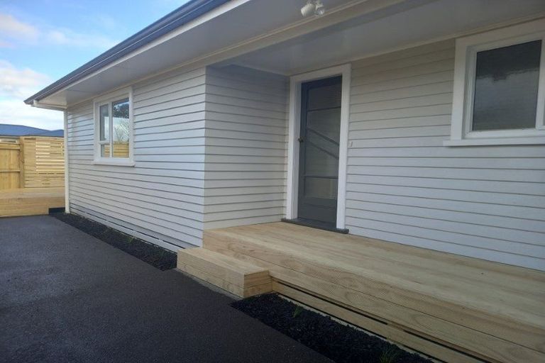 Photo of property in 282 Mangorei Road, Merrilands, New Plymouth, 4312