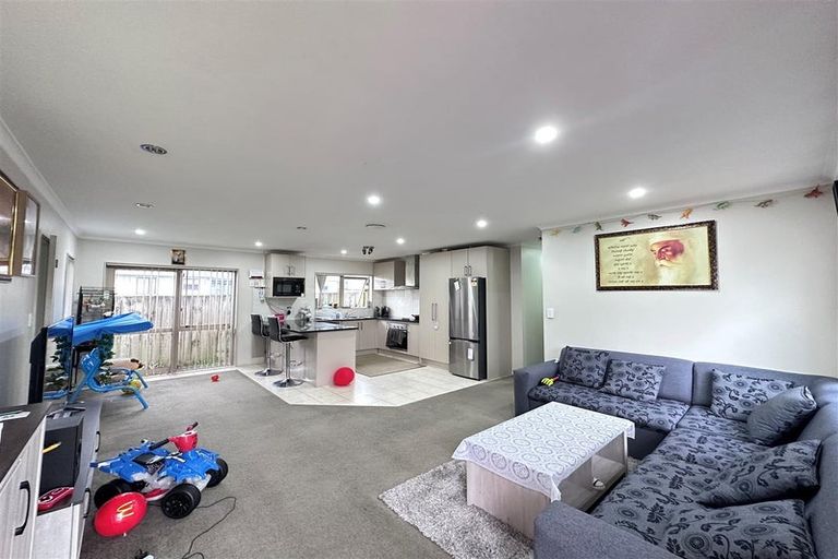 Photo of property in 34d Gifford Road, Papatoetoe, Auckland, 2025