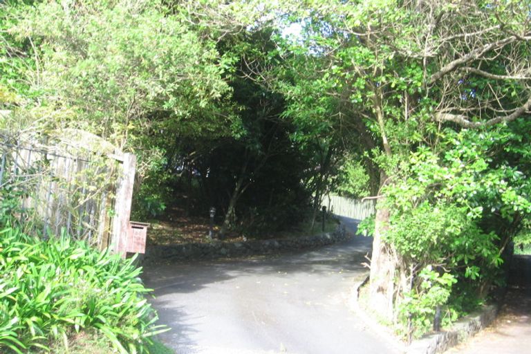 Photo of property in 48 Kinloch Place, Papakowhai, Porirua, 5024