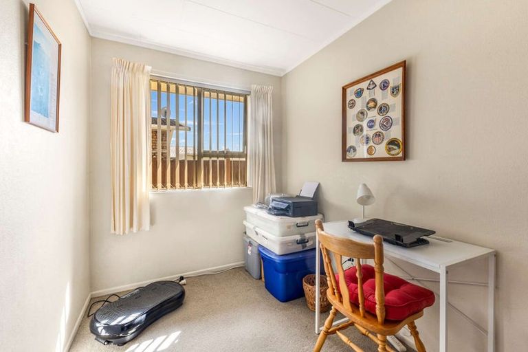 Photo of property in 205b Parklands Avenue, Bell Block, New Plymouth, 4312