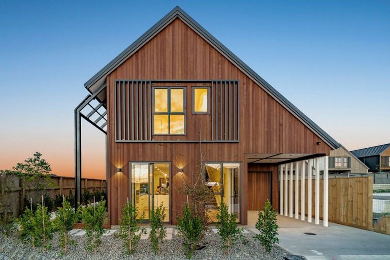 Photo of property in 1 Dorset Down Drive, Karaka, 2580