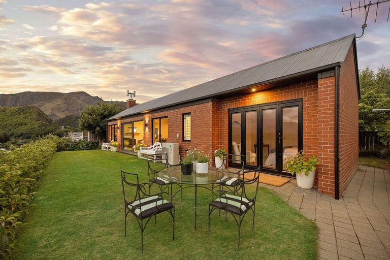 Photo of property in 25 Cotter Avenue, Arrowtown, 9302