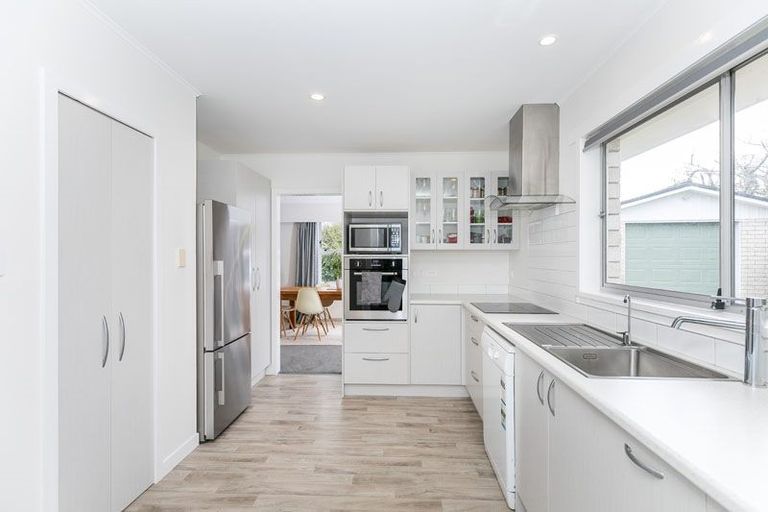 Photo of property in 5 Woodstock Crescent, Leamington, Cambridge, 3432