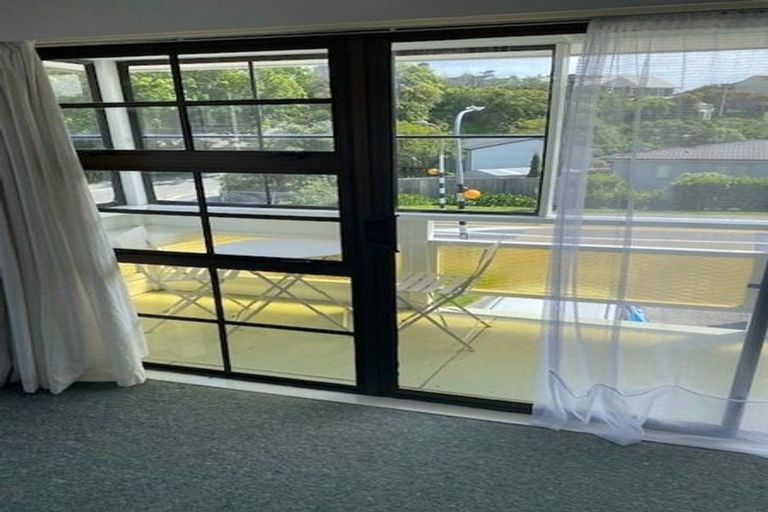 Photo of property in 32 Collins Avenue, Tawa, Wellington, 5028