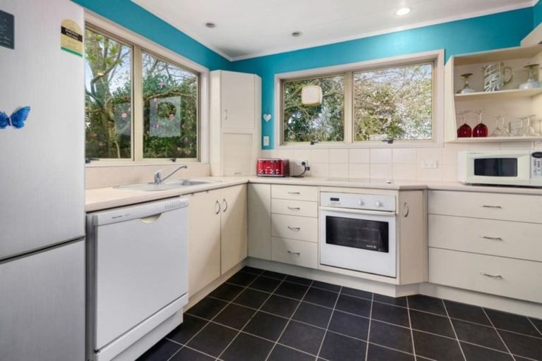 Photo of property in 8 Walnut Place, Owhata, Rotorua, 3010