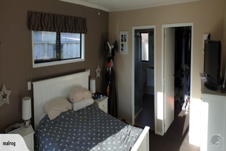 Photo of property in 6a Rose Leigh Drive, Cambridge, 3434