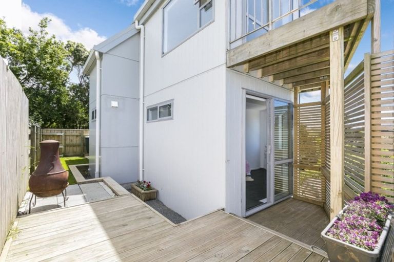 Photo of property in 42 Mandalay Terrace, Khandallah, Wellington, 6035