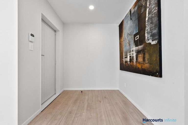 Photo of property in 25a Larnoch Road, Henderson, Auckland, 0610