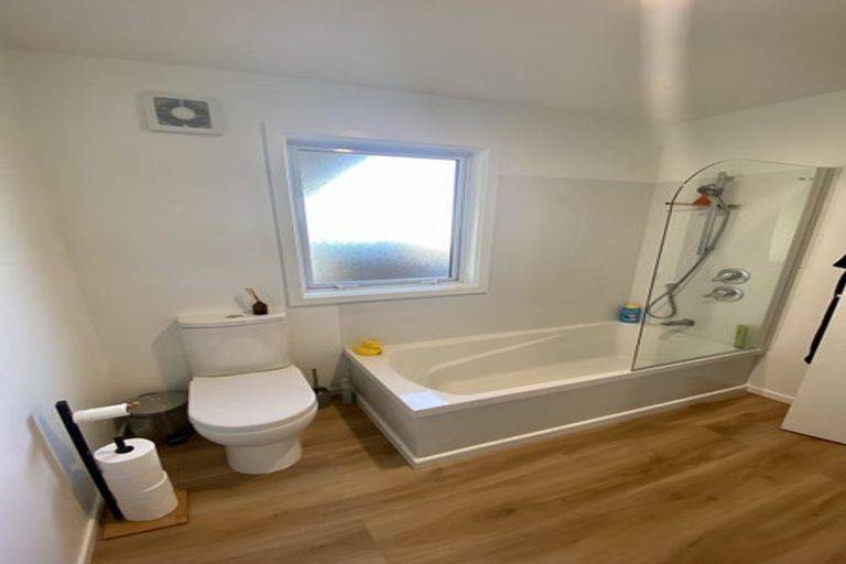 Photo of property in 15 Harewood Road, Oxford, 7430