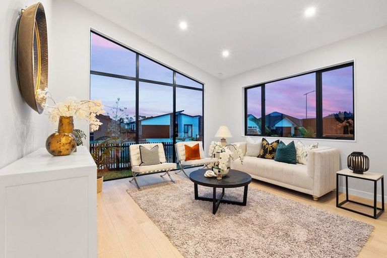 Photo of property in 24 Tipu Crescent, Wainui, 0992