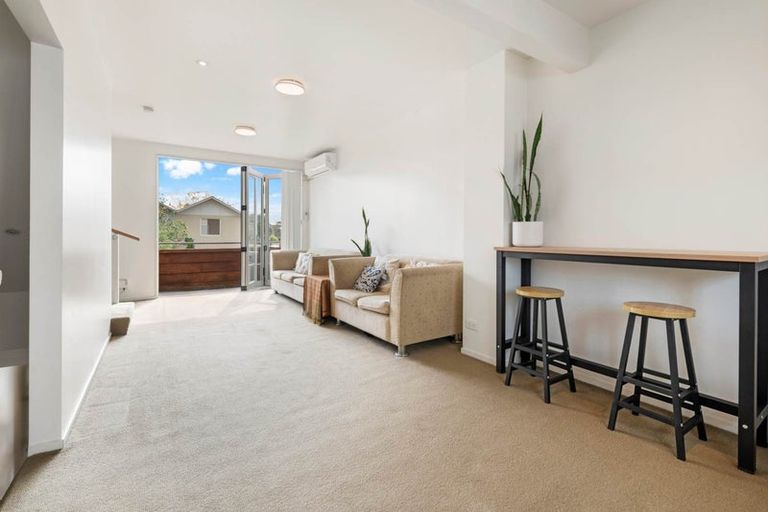 Photo of property in 25 Kirikiri Lane, East Tamaki, Auckland, 2013