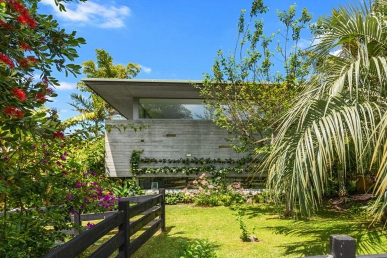 Photo of property in 5 Harbour View Road, Point Wells, Warkworth, 0986