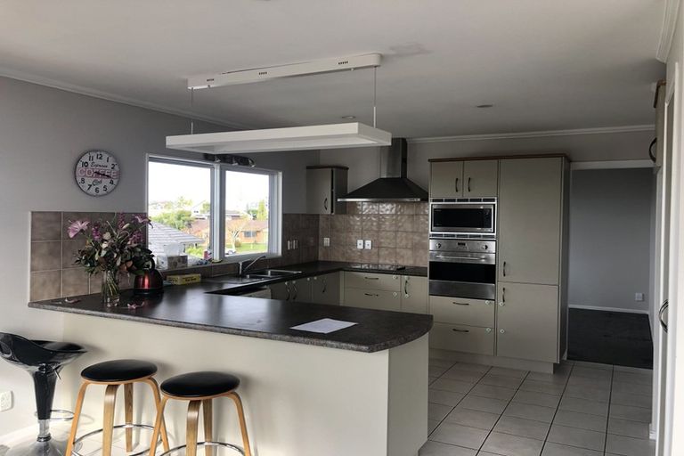 Photo of property in 7 Soling Place, West Harbour, Auckland, 0618