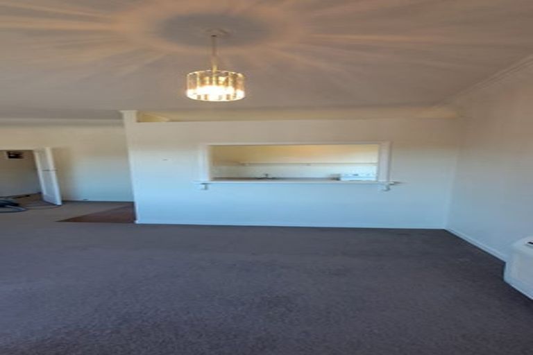 Photo of property in 11 Melrose Road, Island Bay, Wellington, 6023